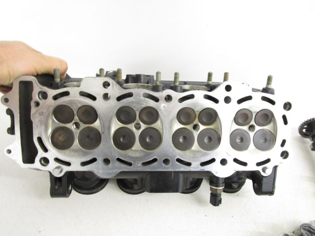 04 Kawasaki Ninja ZX10R Cylinder Head 11008-0041 2004-2005